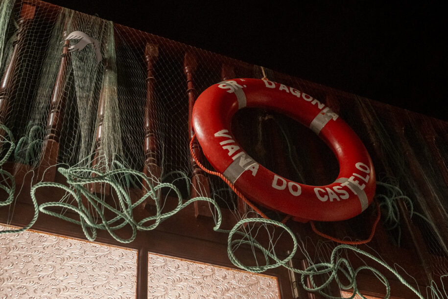 Buoy and fishermen's net